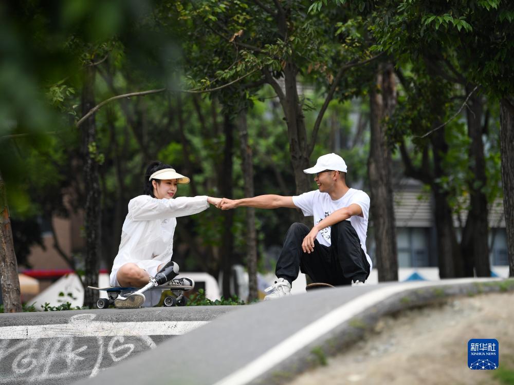 银钻娱乐如何改密码